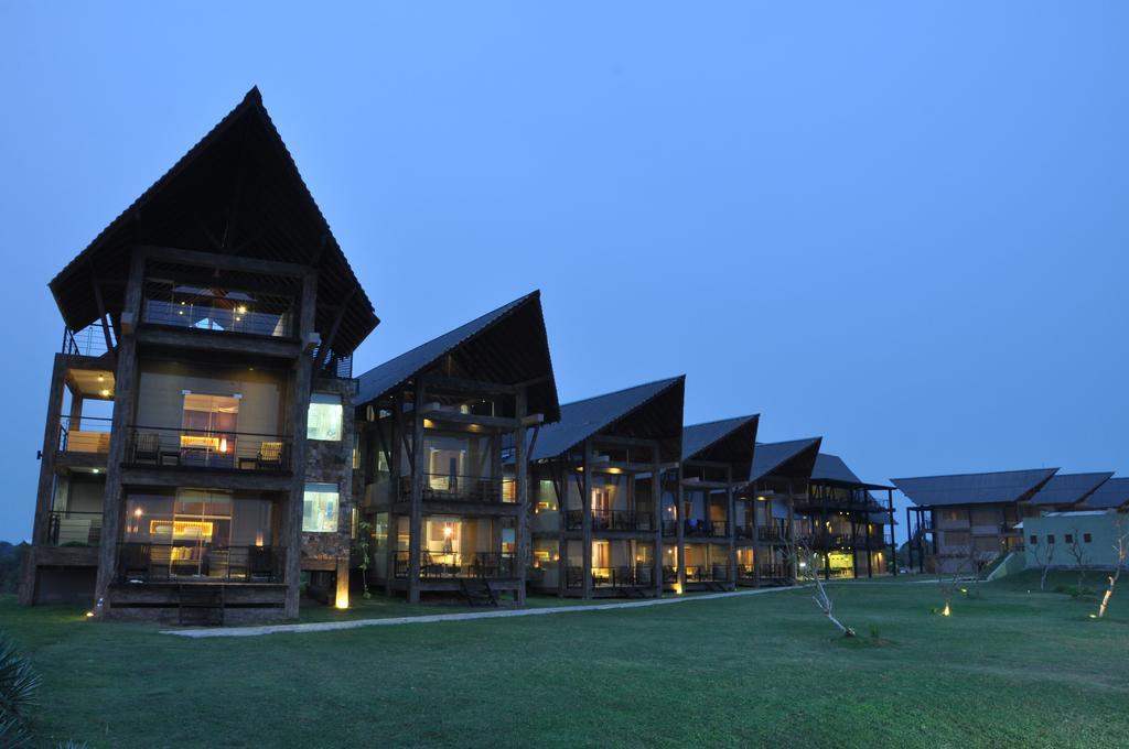 Laya Safari Resorts & Spa Yala Exterior photo