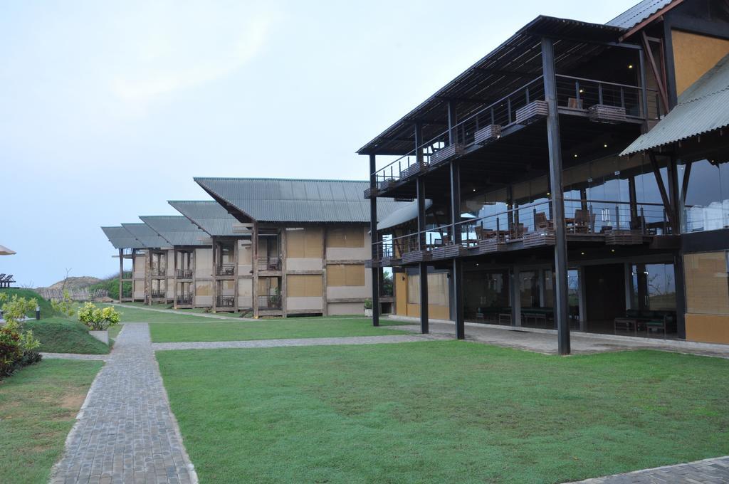 Laya Safari Resorts & Spa Yala Exterior photo